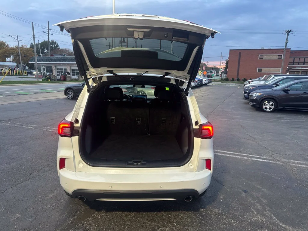 Used 2024 White Metallic Ford ST-Line image 43