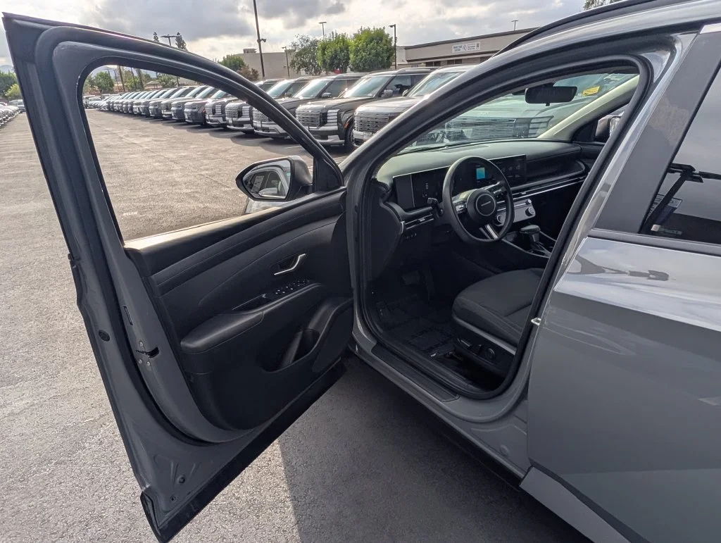 Used 2025 Gray Hyundai SEL image 34