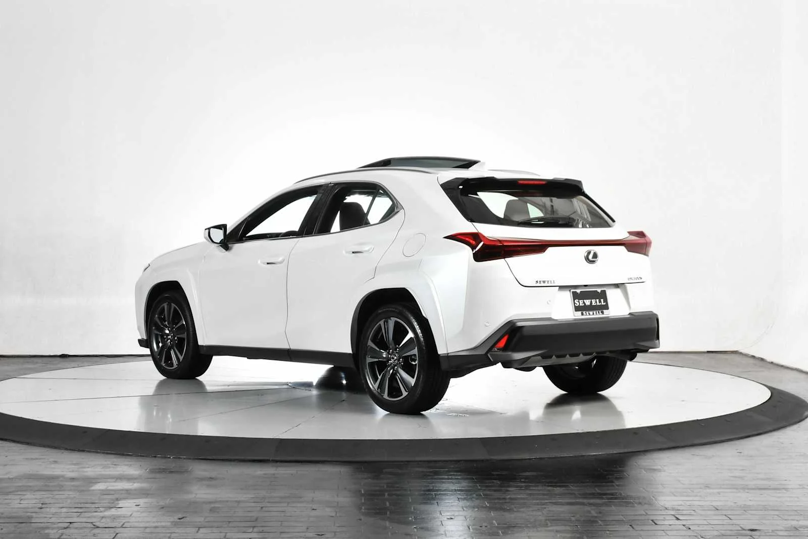 Certified Used 2025 EMINENT WHITE PEARL Lexus Premium image 4