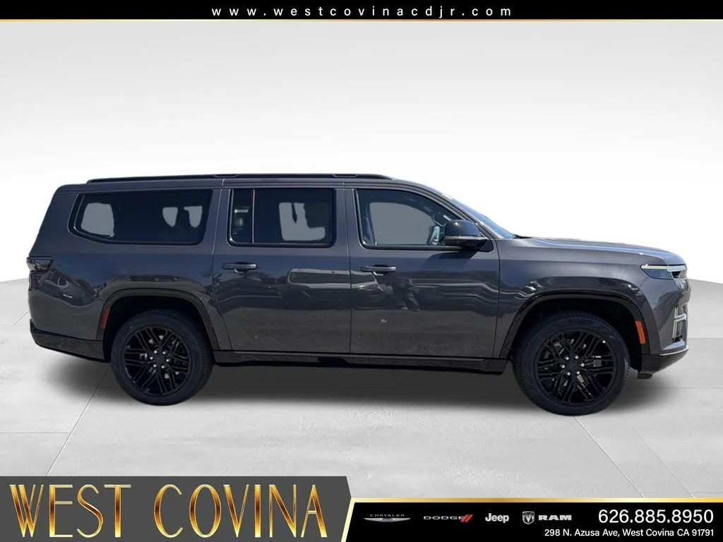 New 2026 Baltic-Gray Metallic Clear-Coat Exterior Paint Jeep Limited Reserve image 6