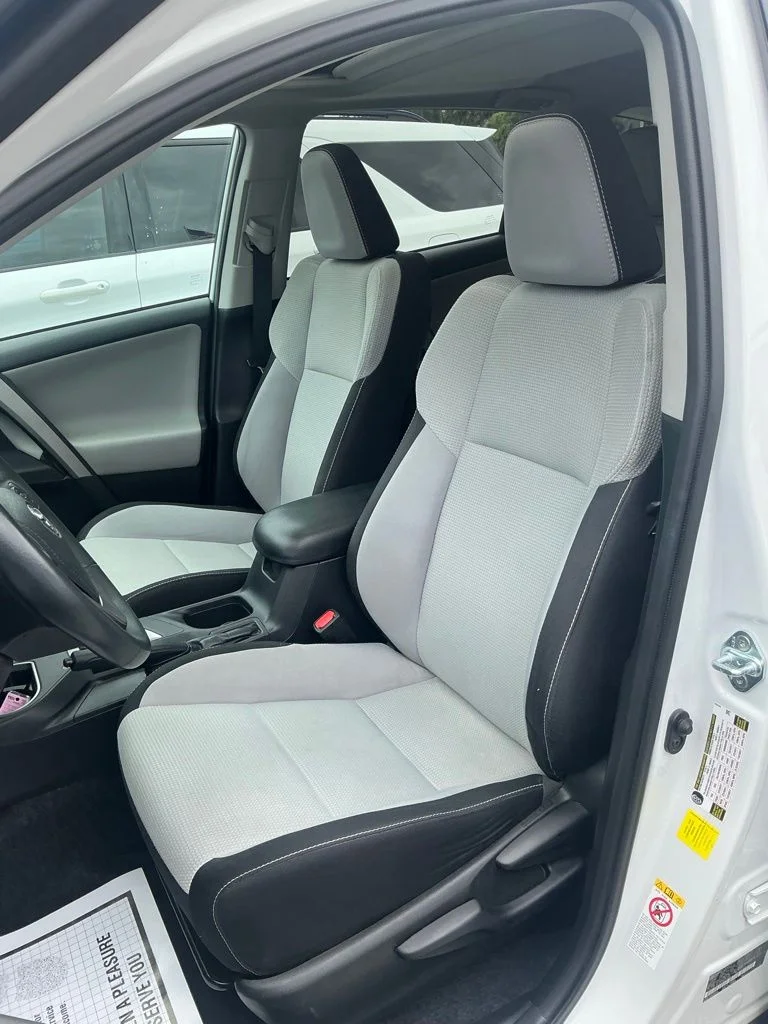 Used 2017 White Toyota XLE image 35