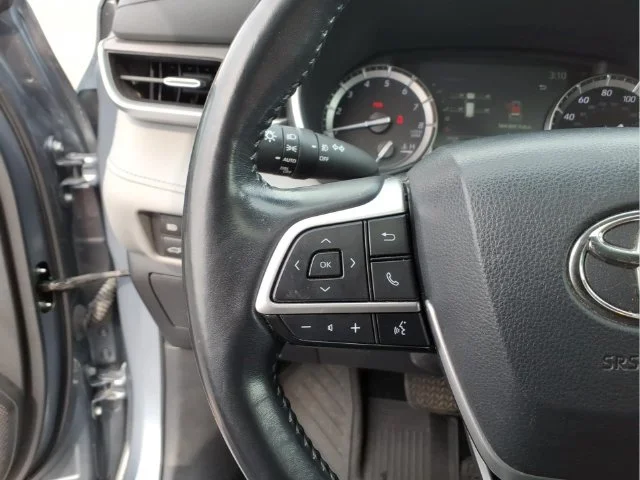 Used 2022 Blue Toyota XLE image 26