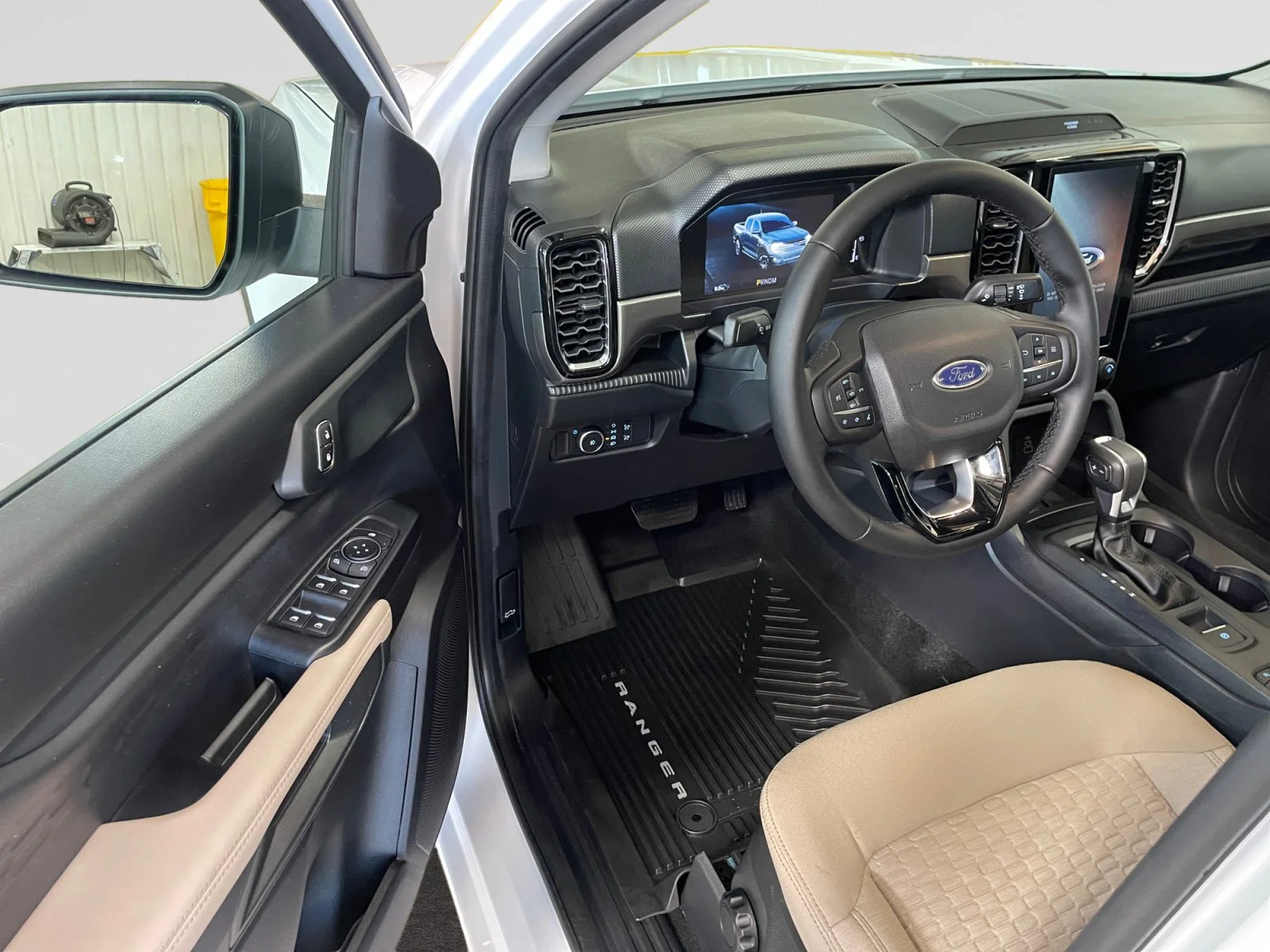 New 2026 Oxford White Ford XLT image 11