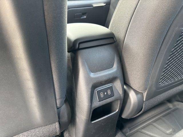 2025 Hyundai Venue SEL - Photo 32