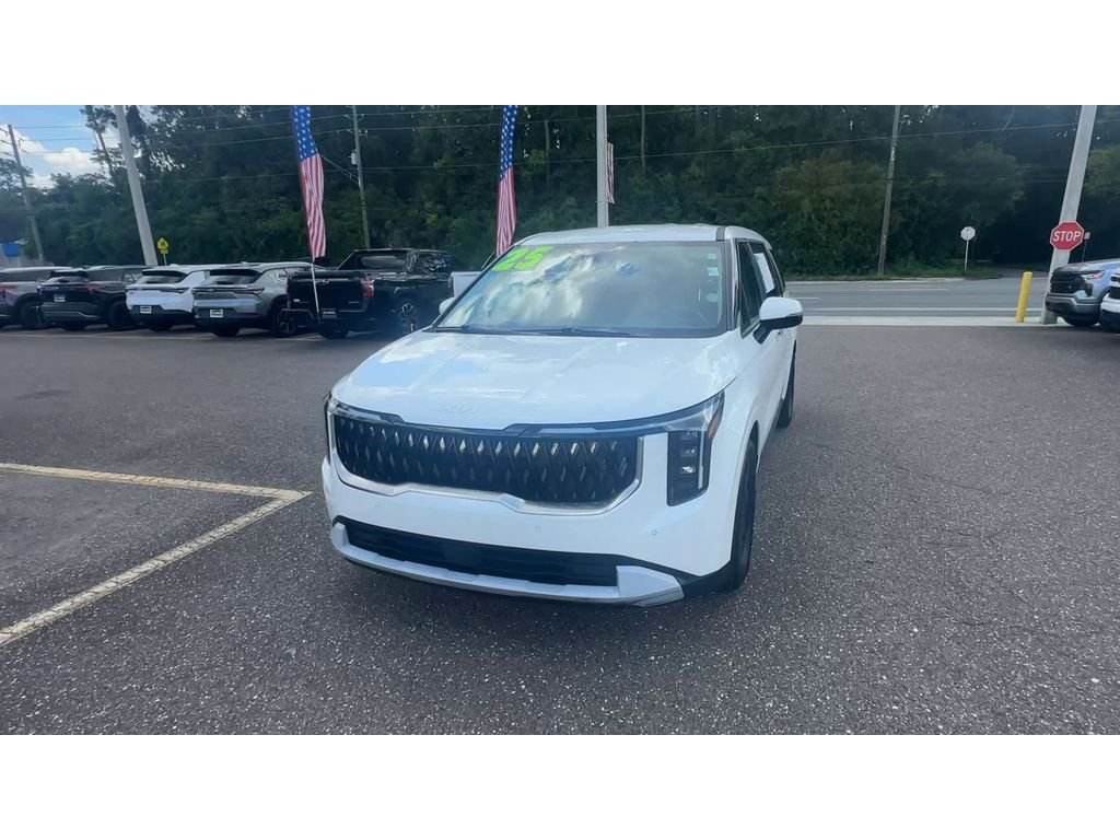 Used 2025 White Kia LXS image 7