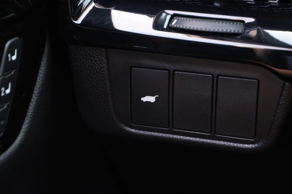 Used 2026 Platinum White Pearl Honda Sport Touring AWD image 22