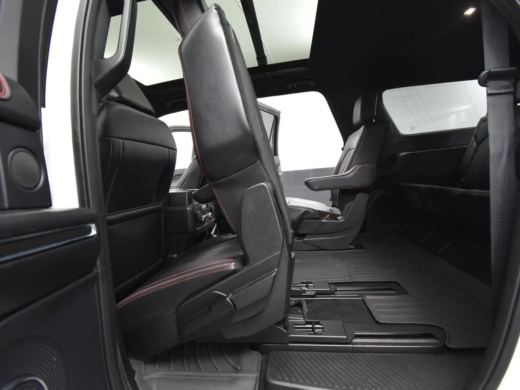 Used 2021 White Ford Limited image 33