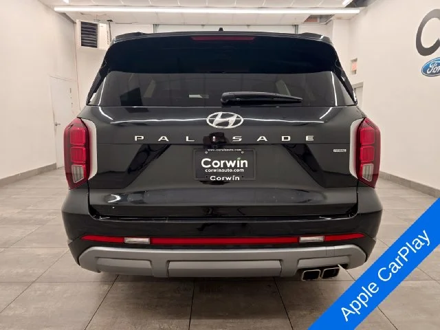 Used 2025 Abyss Black Pearl Hyundai SEL image 4