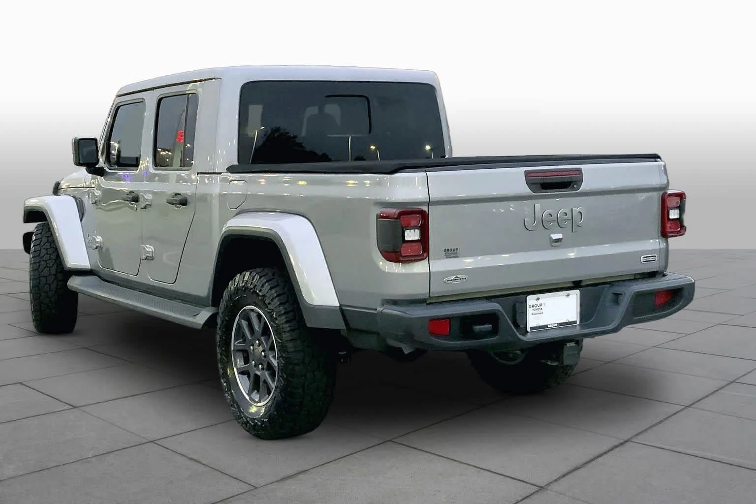 Used 2020 Billet Silver Metallic Clearcoat Jeep North Edition image 11