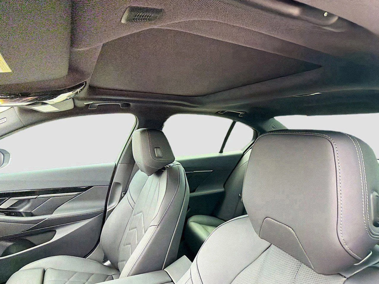 2026 BMW 5 Series 530i - Photo 28