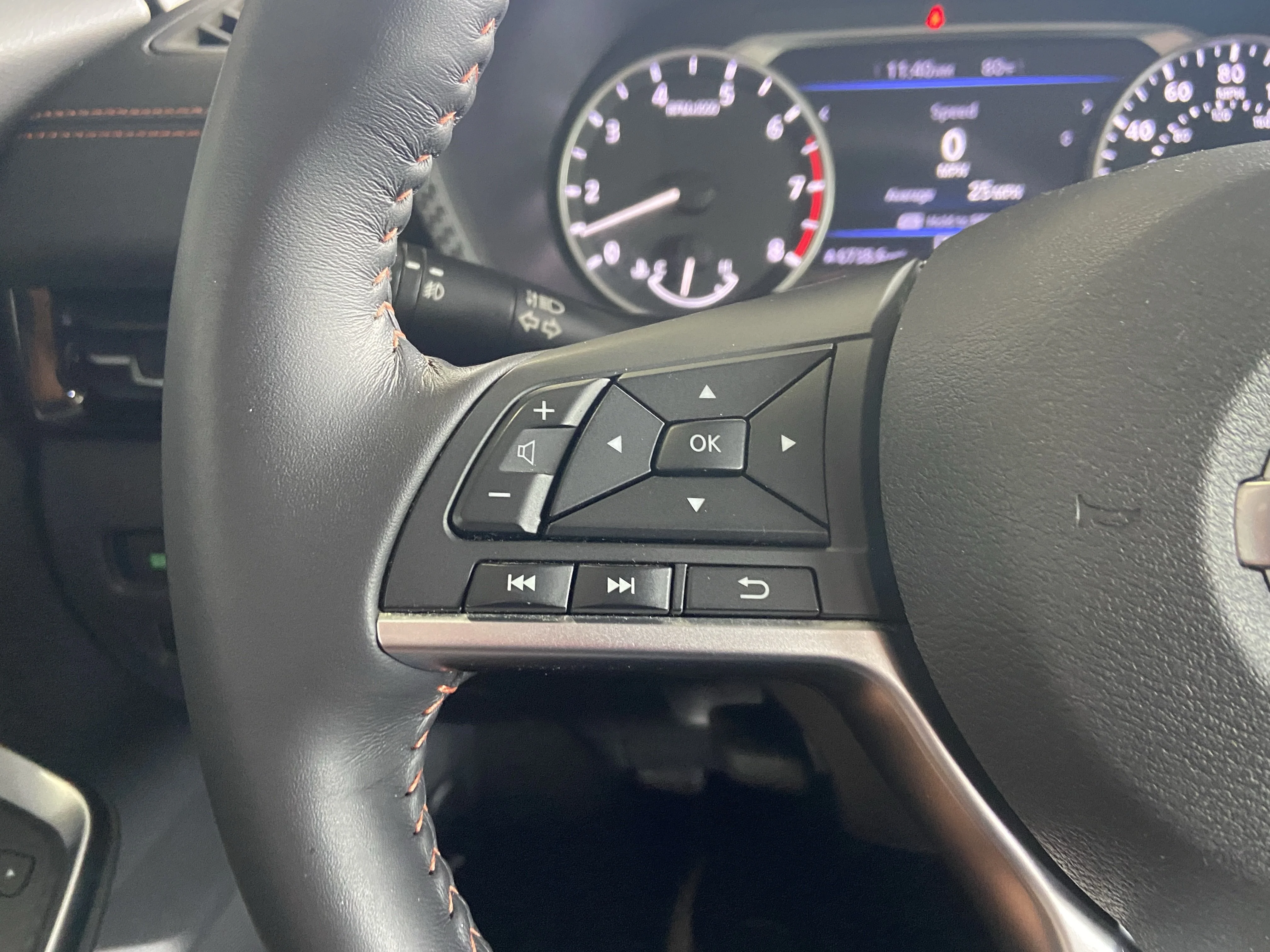 Used 2020 Aspen White Tricoat Nissan SR image 16