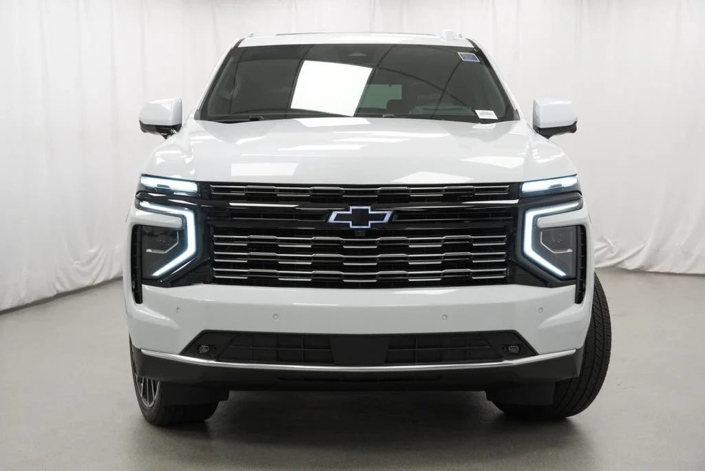 New 2026 Polar White Tricoat Chevrolet High Country image 38