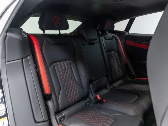 Used 2025 Black Lamborghini SE image 47