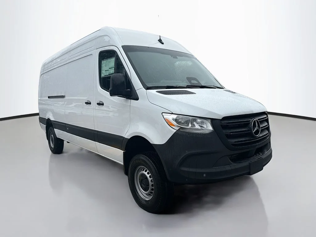 New 2026  Mercedes-Benz Cargo 170 WB image 7