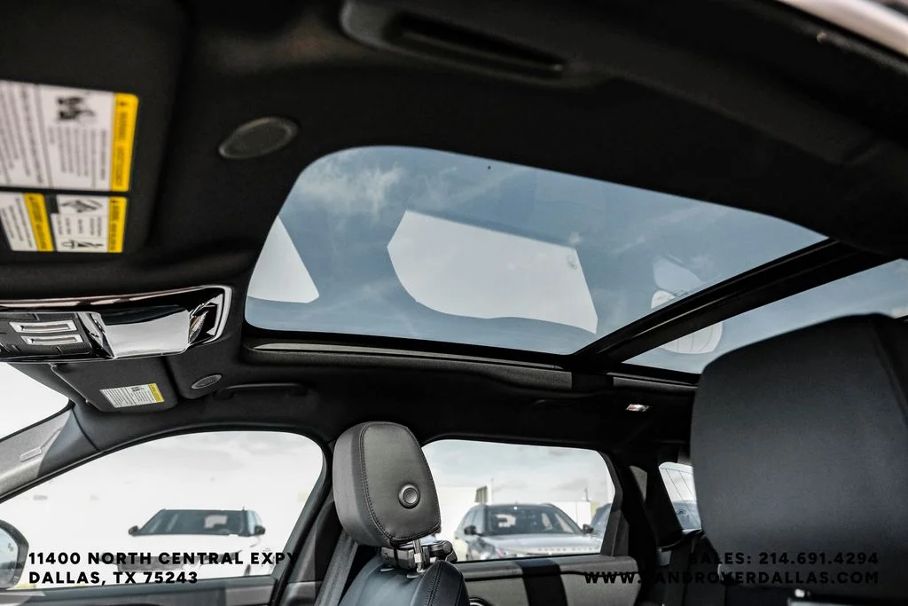 New 2026 Santorini Black Metallic Land Rover S image 23