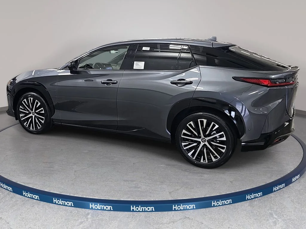 New 2026  Lexus 450e Premium image 8