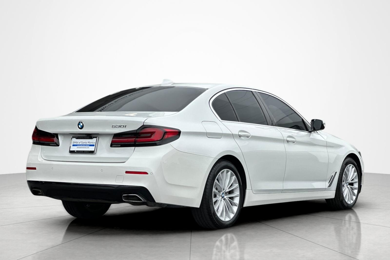 Used 2023 Mineral White Metallic BMW 530i image 5