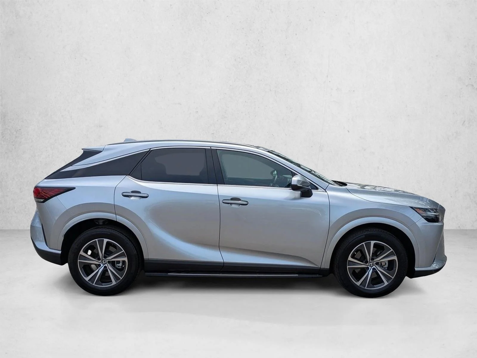 Certified Used 2025 Iridium Lexus RX 350 Premium image 4