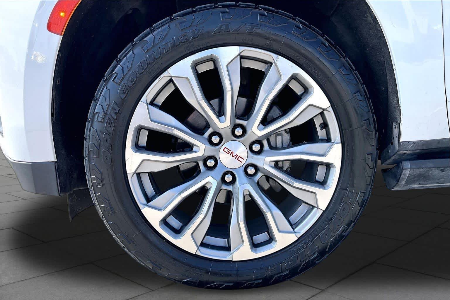 Used 2021 Summit White GMC Denali image 11