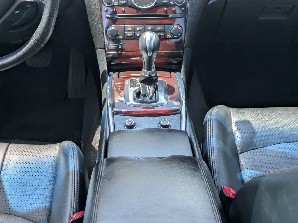 Used 2011 Gray INFINITI Journey image 17