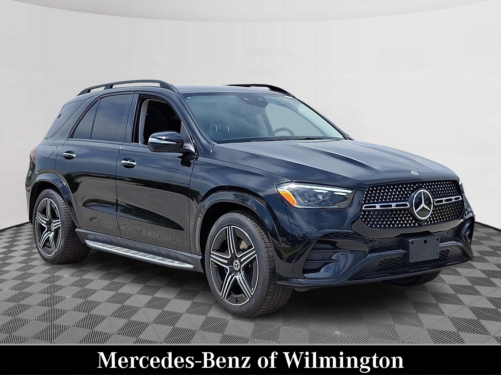 New 2026 Black Mercedes-Benz GLE 450 image 1