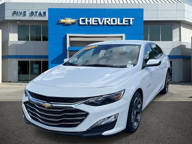 Used 2023 White Chevrolet LT image 3