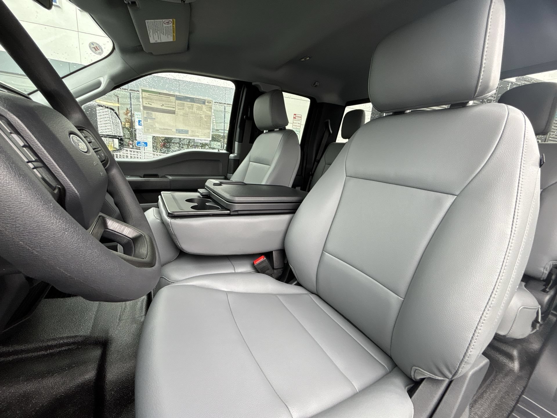 New 2027 Agate Black Metallic Ford F-350® XL image 12