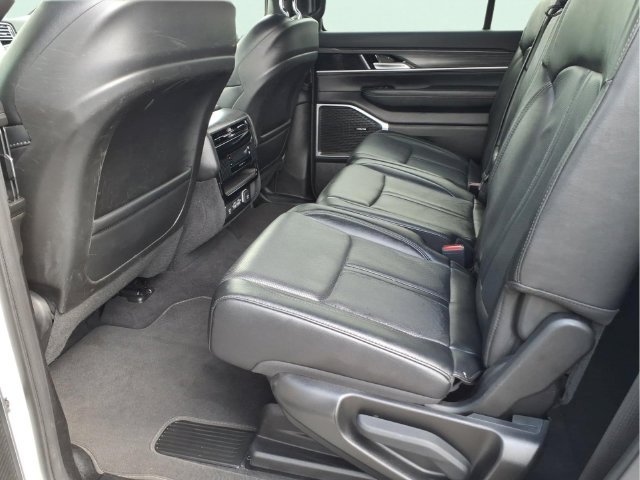 Used 2024 White Jeep Series II image 17