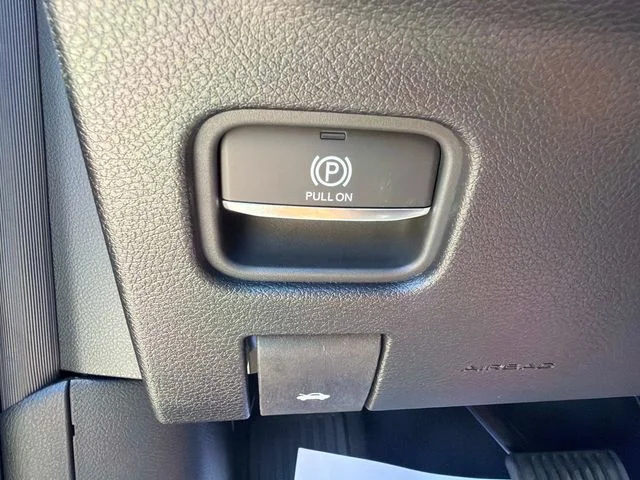 New 2026 Diamond Black Crystal Pearlcoat Jeep Altitude image 25
