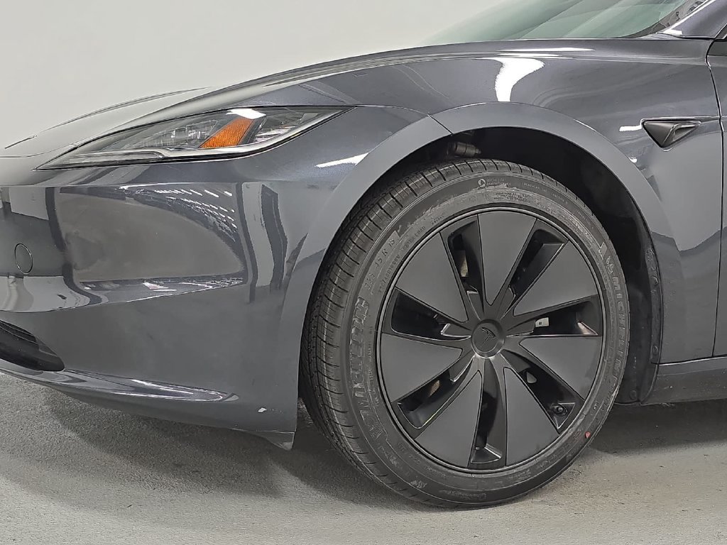 Used 2025  Tesla  image 11