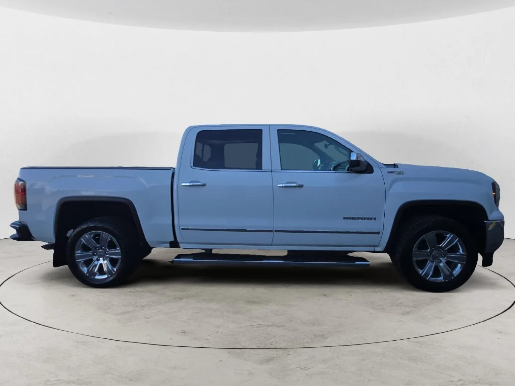 Used 2018 SUMMIT WHITE GMC SLT image 7