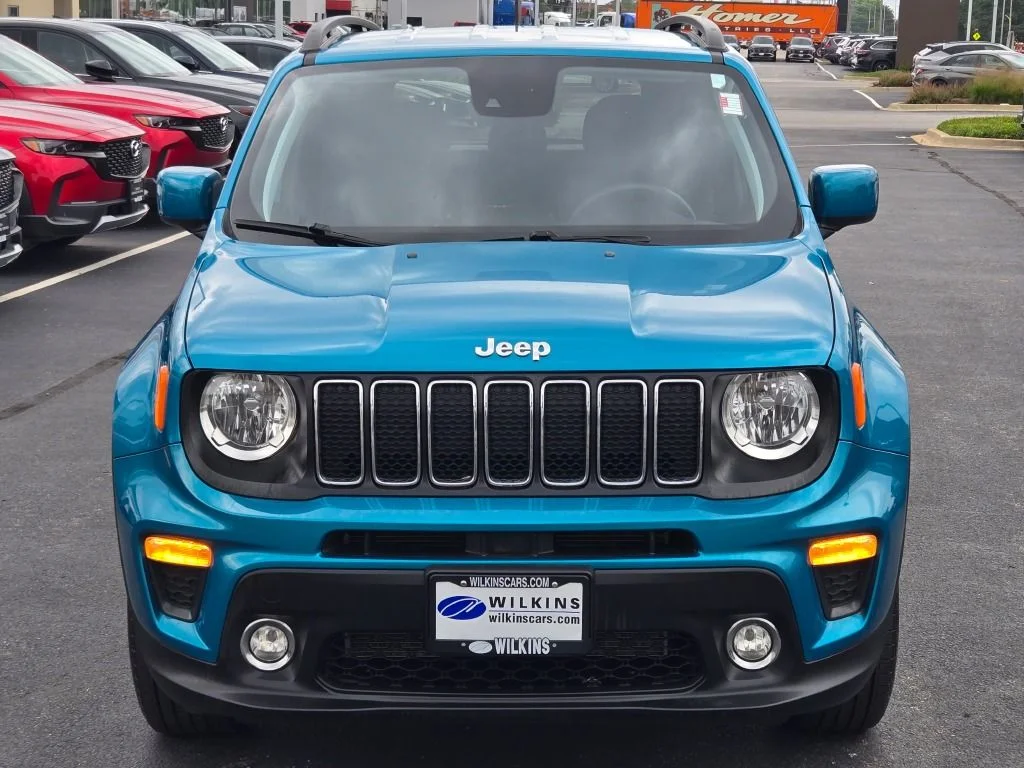 Used 2021 Bikini Metallic Clearcoat Jeep Latitude image 3