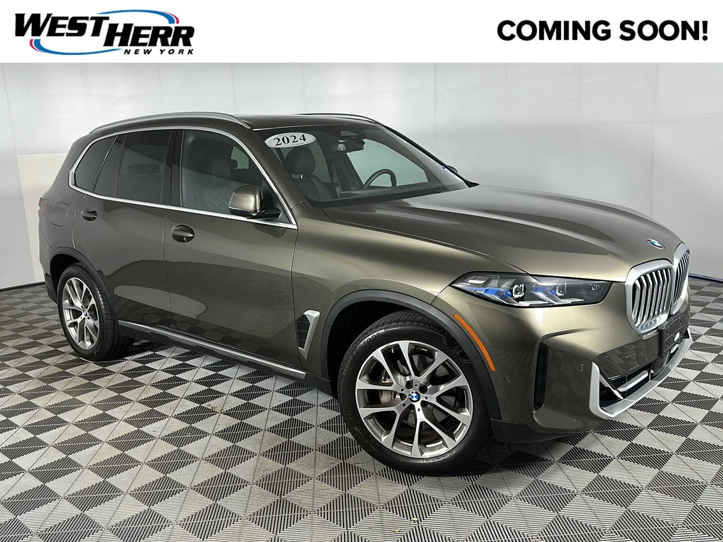 Used 2024 Manhattan Green Metallic BMW xDrive40i image 1