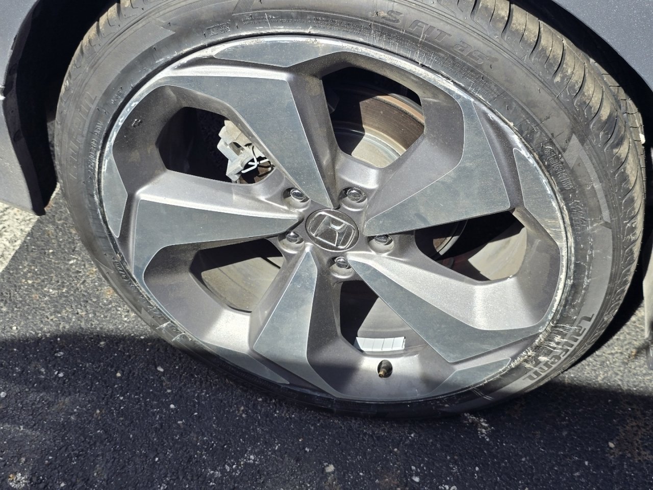 Used 2018  Honda Touring image 12