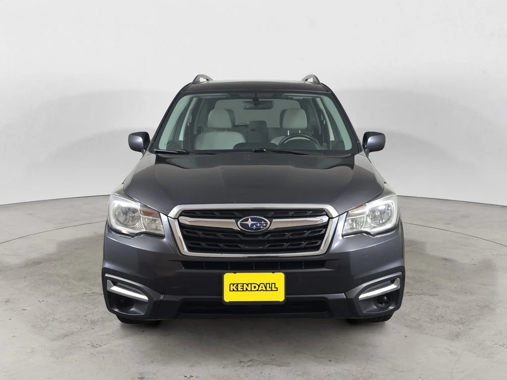 Used 2018 Dark Gray Metallic Subaru 2.5i Premium image 8