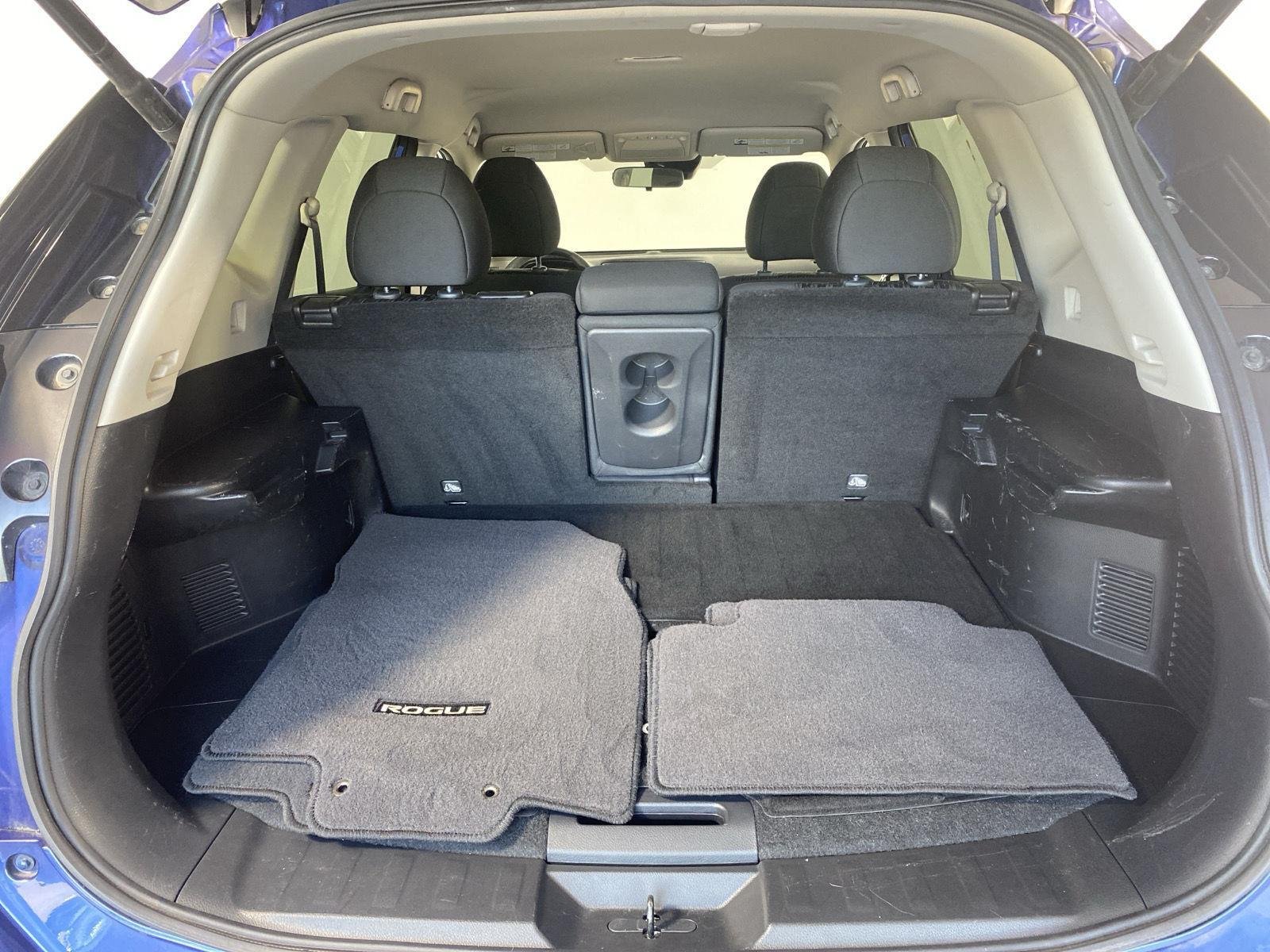 Used 2019 Caspian Blue Metallic Nissan SV image 7