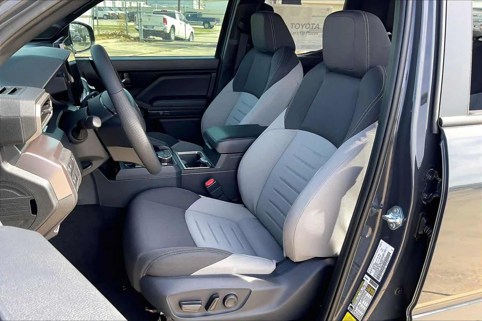 2026 Toyota Tacoma TRD Off Road - Photo 9