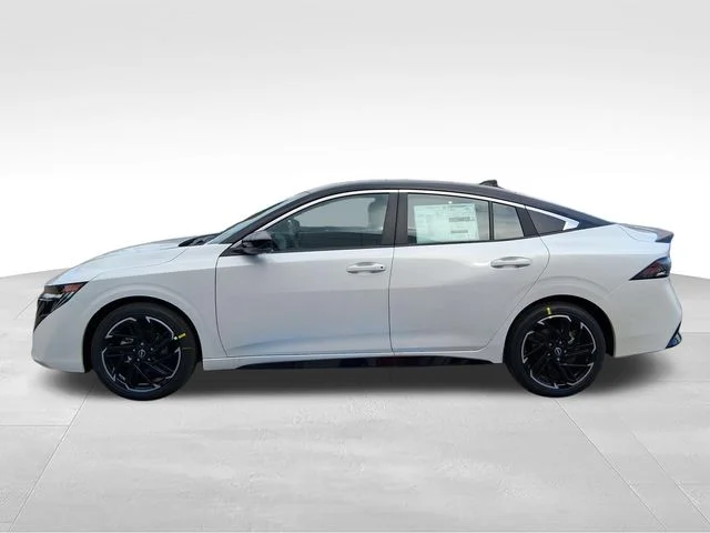 New 2026 Aspen White TriCoat / Super Black Two-tone Nissan SR image 3