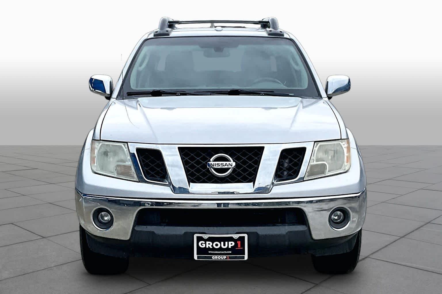 Used 2011 Radiant Silver Nissan SL image 3