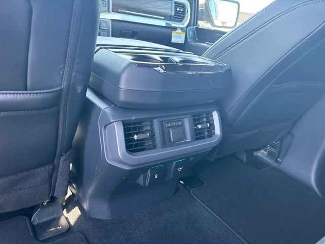 New 2025 Star White Metallic Tri-Coat Ford Lariat® image 31