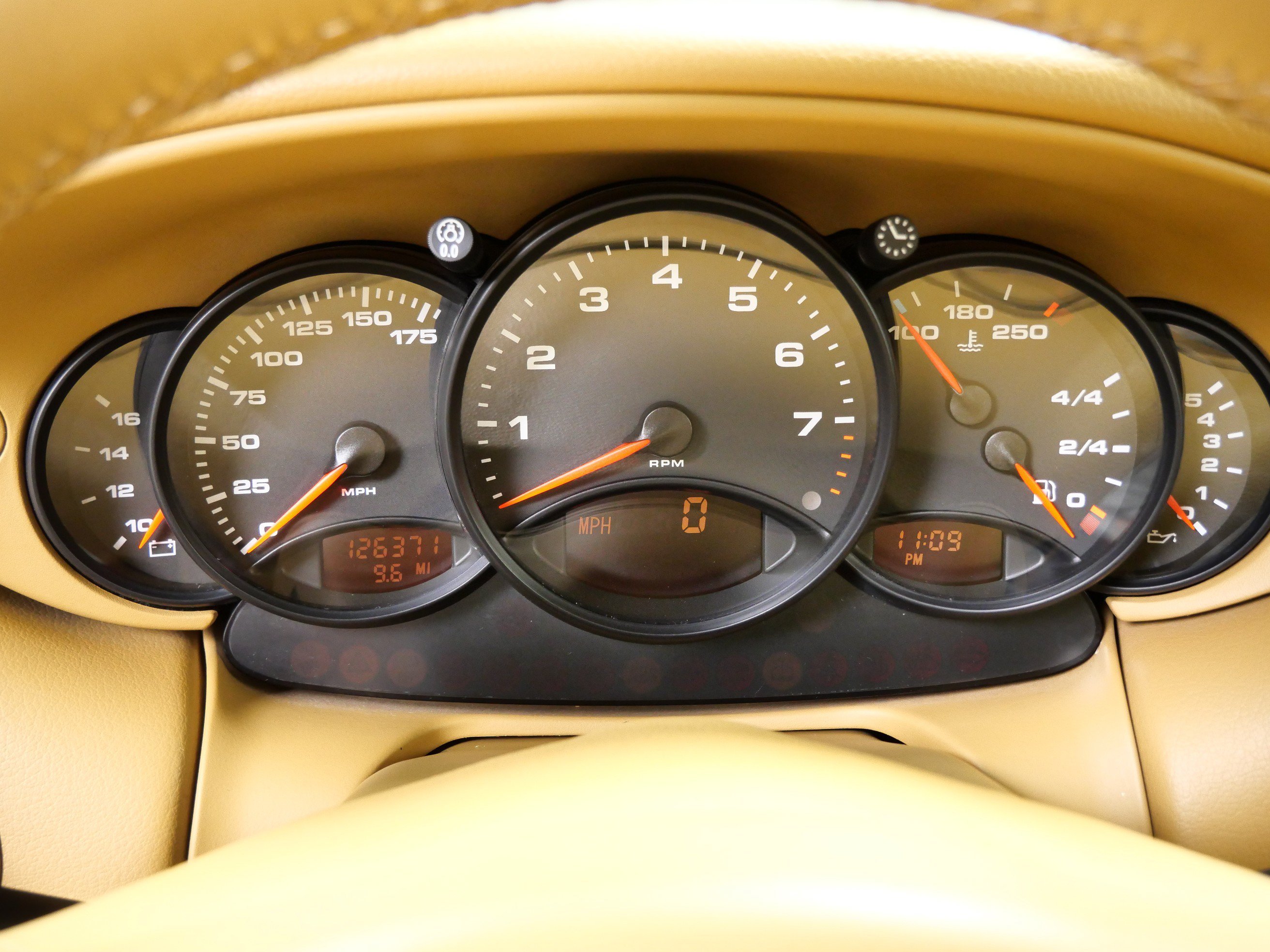 Used 2001 Forest Green Metallic Porsche  image 22