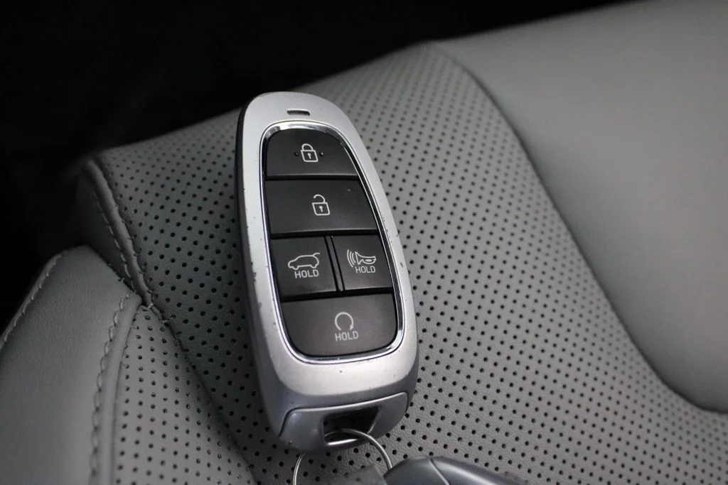 Used 2024 Gray Hyundai SEL image 32