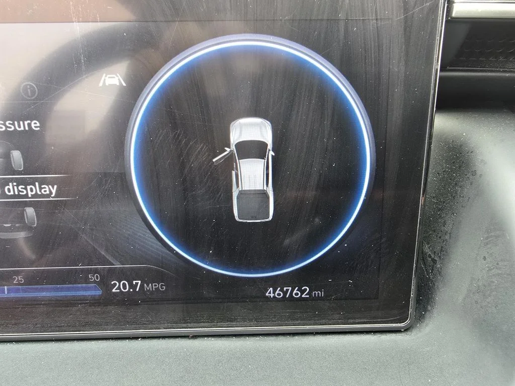 Used 2022 Ice White Hyundai SEL Premium image 13