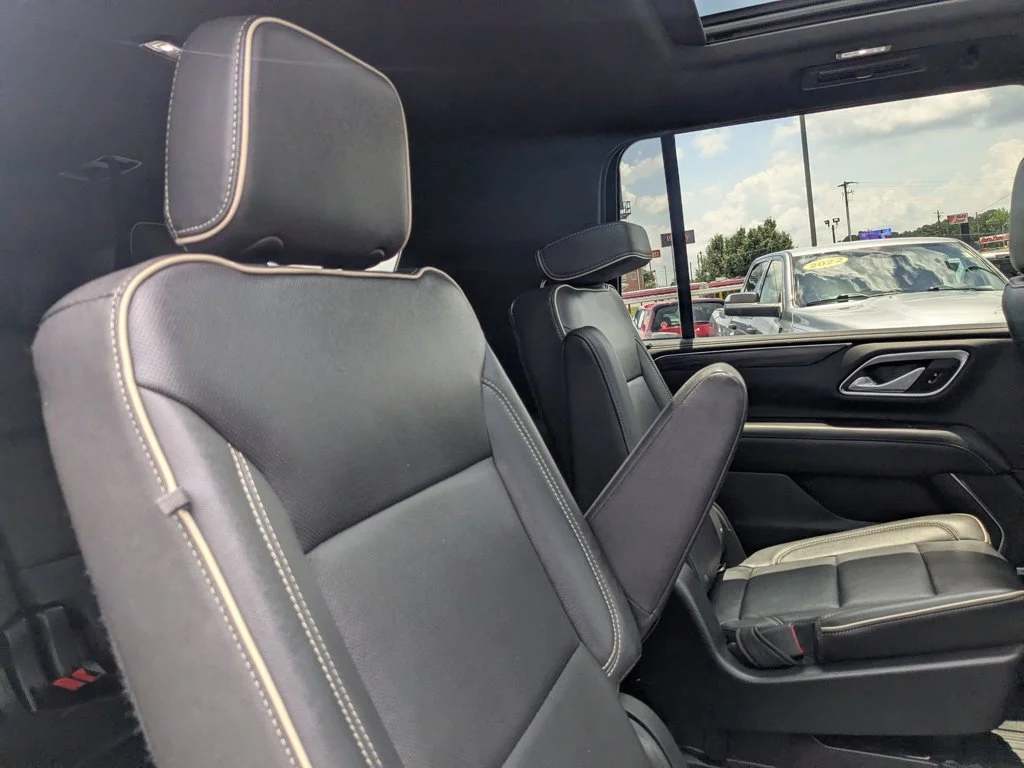 Used 2022 Pearl Beige Metallic GMC SLT image 30