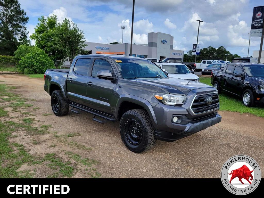 Used 2018 Gray Toyota SR5 image 9
