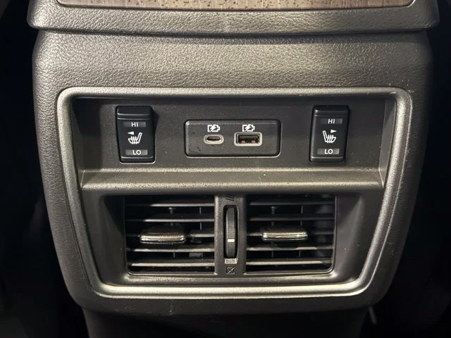 Used 2024 Gray Nissan Platinum image 30