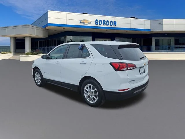 Used 2024 Summit White Chevrolet LT image 3