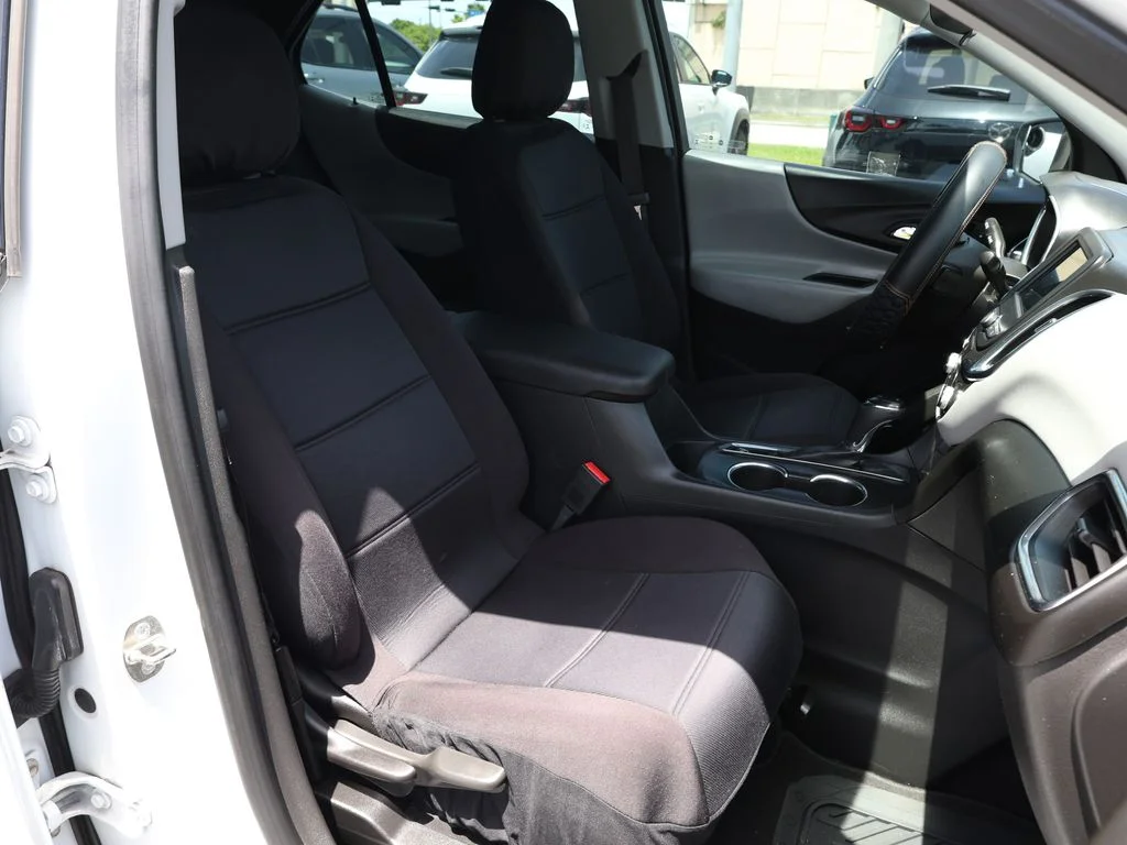 Used 2019 White Chevrolet LS image 18
