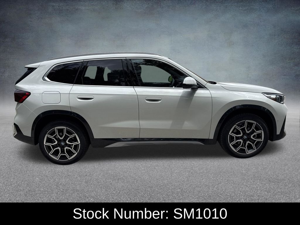 New 2026 White BMW xDrive28i image 6