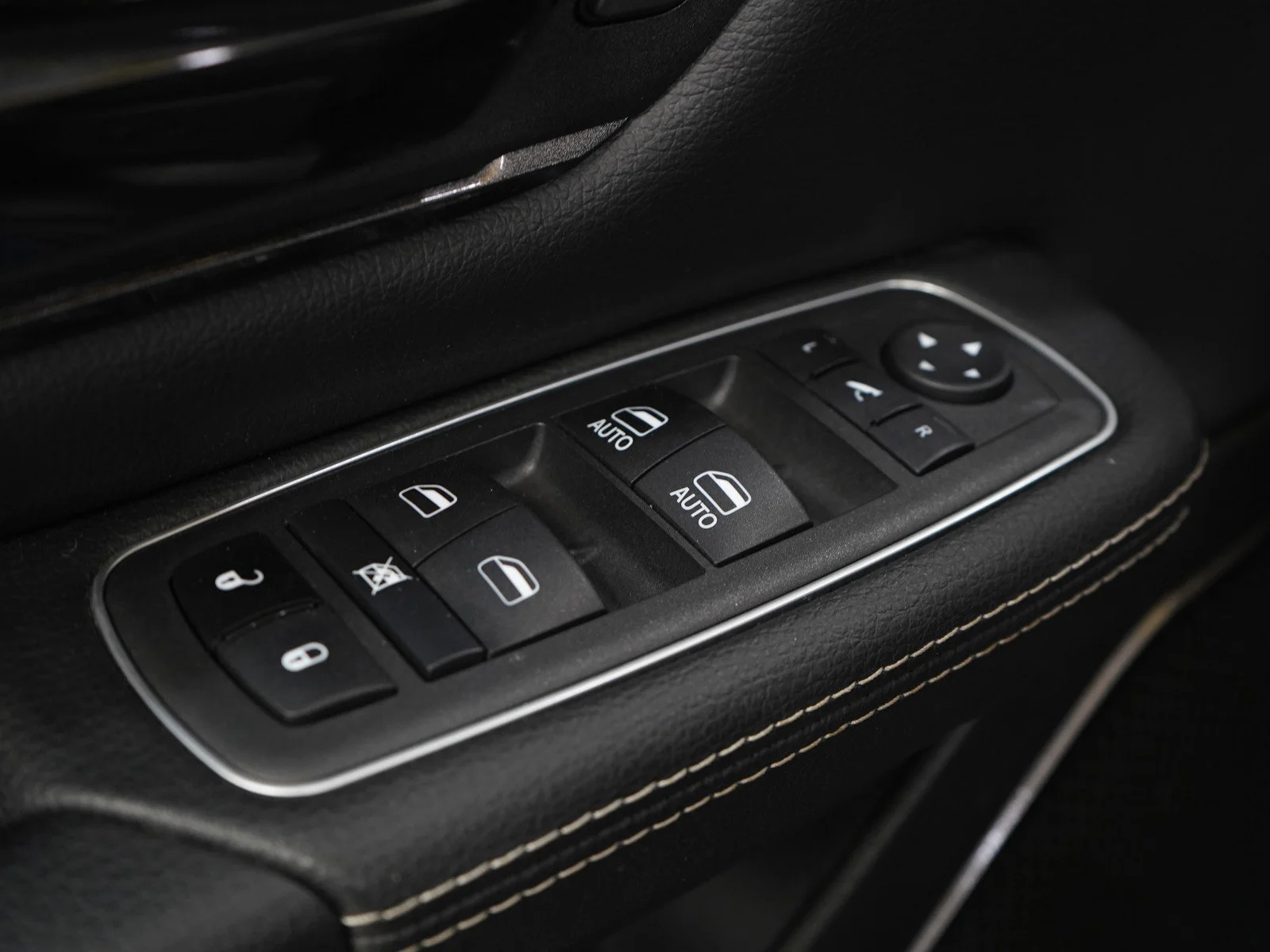 Used 2022 Patriot Blue Pearlcoat Ram Sport image 23